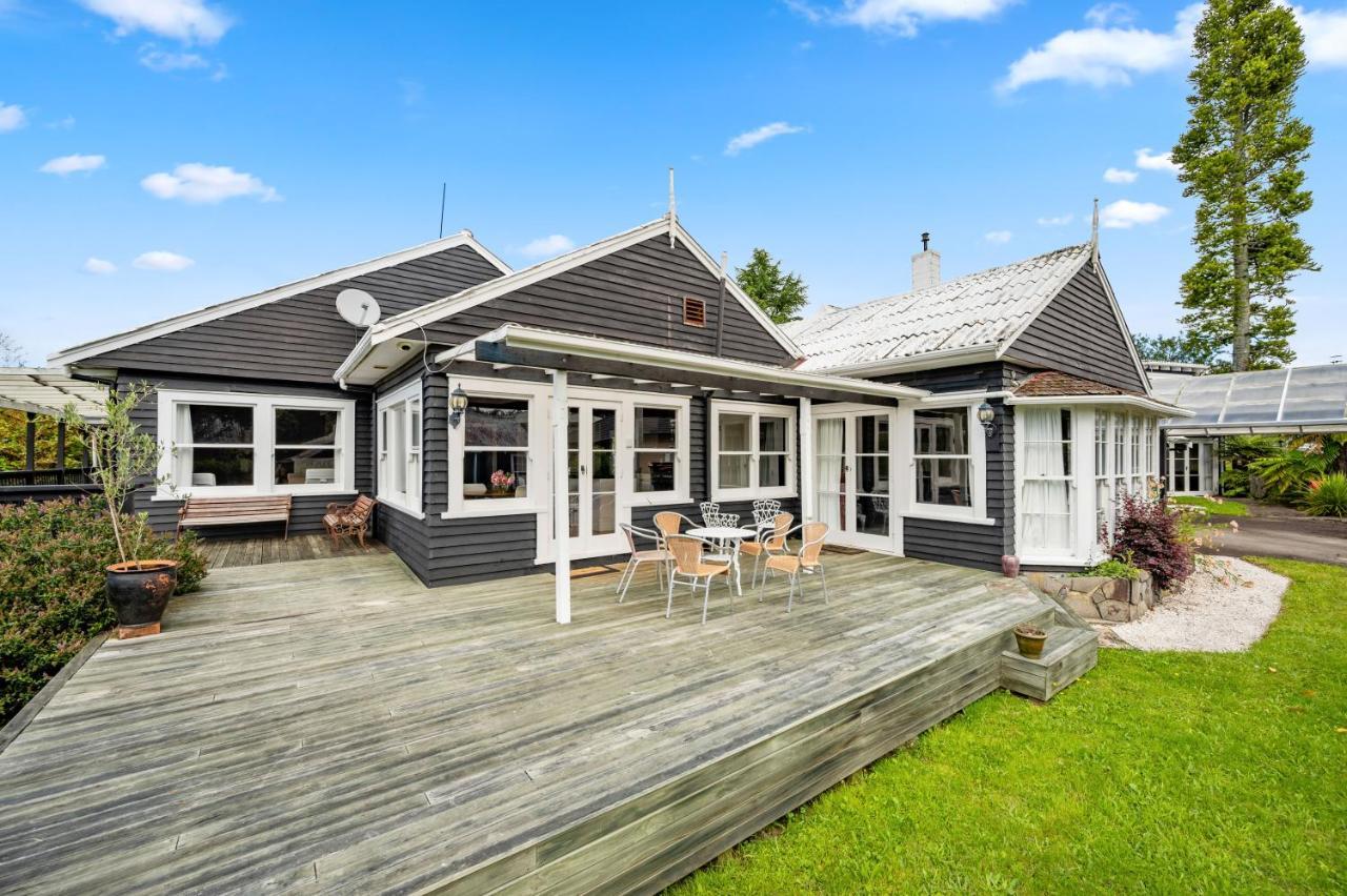 Springfield Rise Lodge - Rotorua Holiday Home Exteriör bild