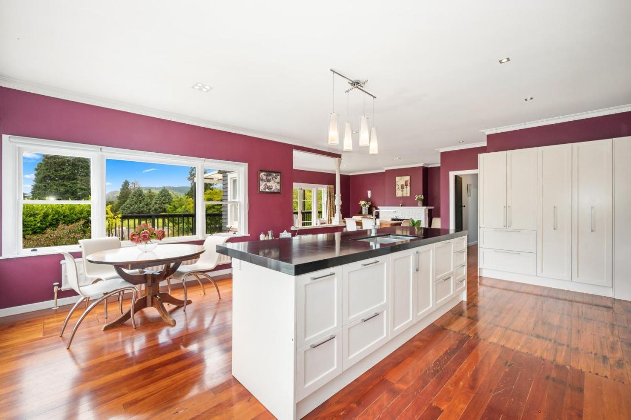 Springfield Rise Lodge - Rotorua Holiday Home Exteriör bild